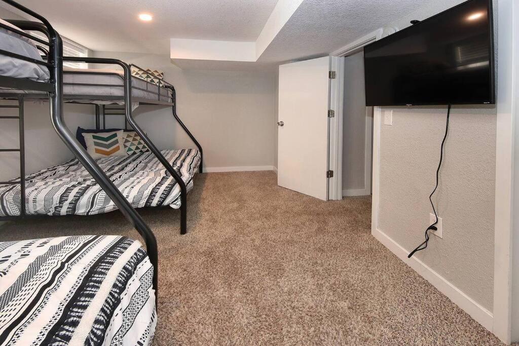 Historic Home W/Pikes Peak Views โคโลราโดสปริงส์ ภายนอก รูปภาพ
